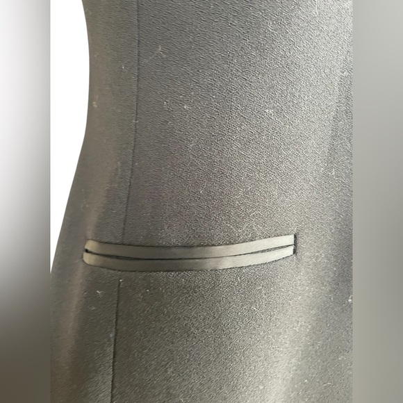 Express Edition women’s sleeveless tuxedo black sz 4 Faux slant pockets preloved - Picture 4 of 8